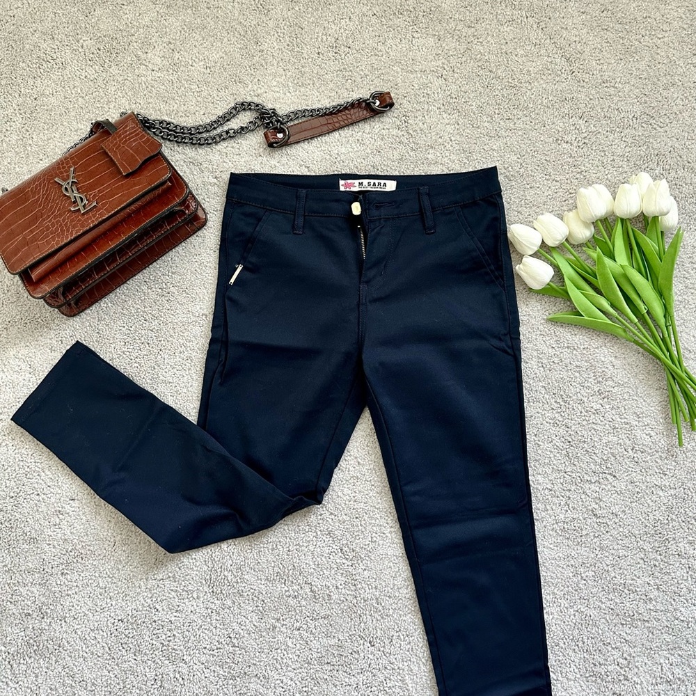 Dark blue pants with zipper details